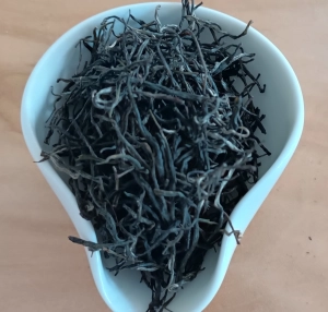 Shennongjia Ye Shan Yun Cong Oolong (Zbiór: Kwiecień 2026) 